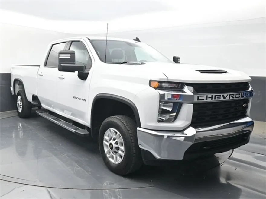 2023 Chevrolet Silverado 2500HD LT photo 1