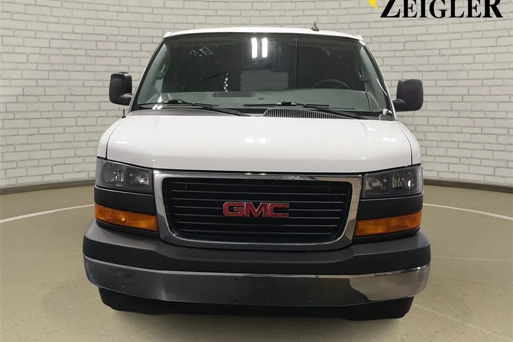 2023 Gmc Savana 2500 Cargo photo 1