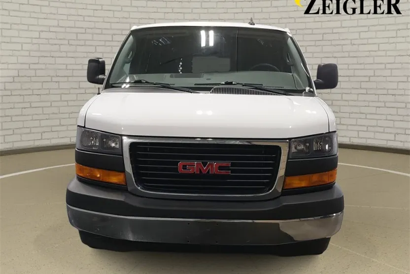 2023 Gmc Savana 2500 Cargo photo 1