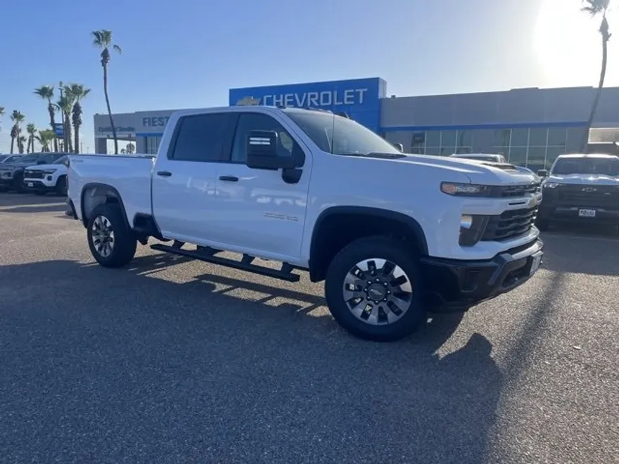 2025 Chevrolet Silverado 2500HD Custom photo 1