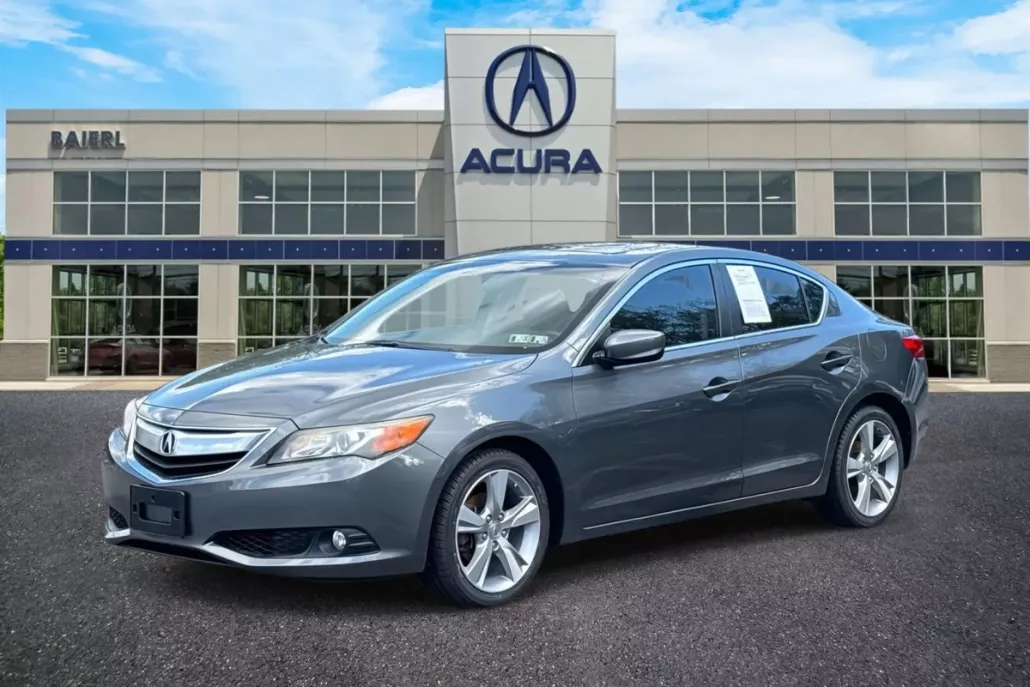 2013 Acura ILX 2.0L Premium photo 1