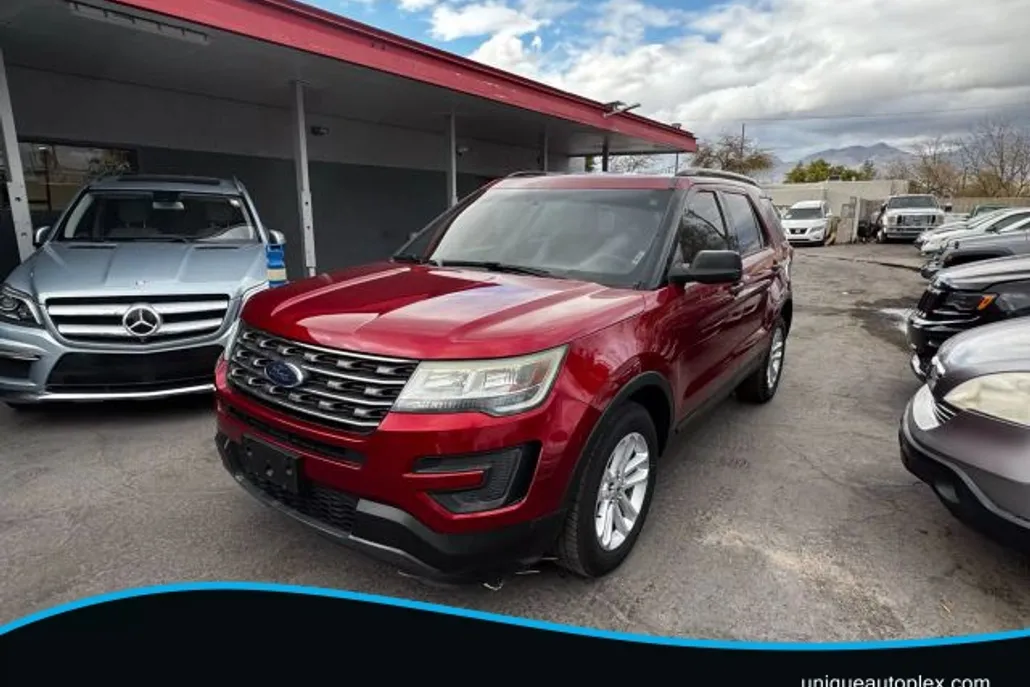 2016 Ford Explorer Sport photo 1