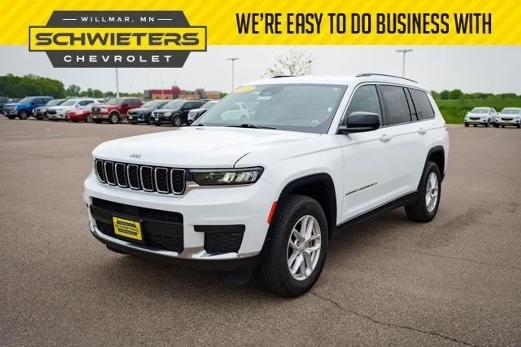 2023 Jeep Grand Cherokee Laredo photo 1