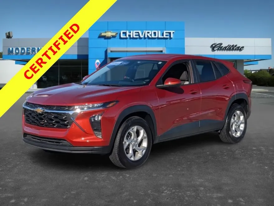 2024 Chevrolet Trax LS photo 1