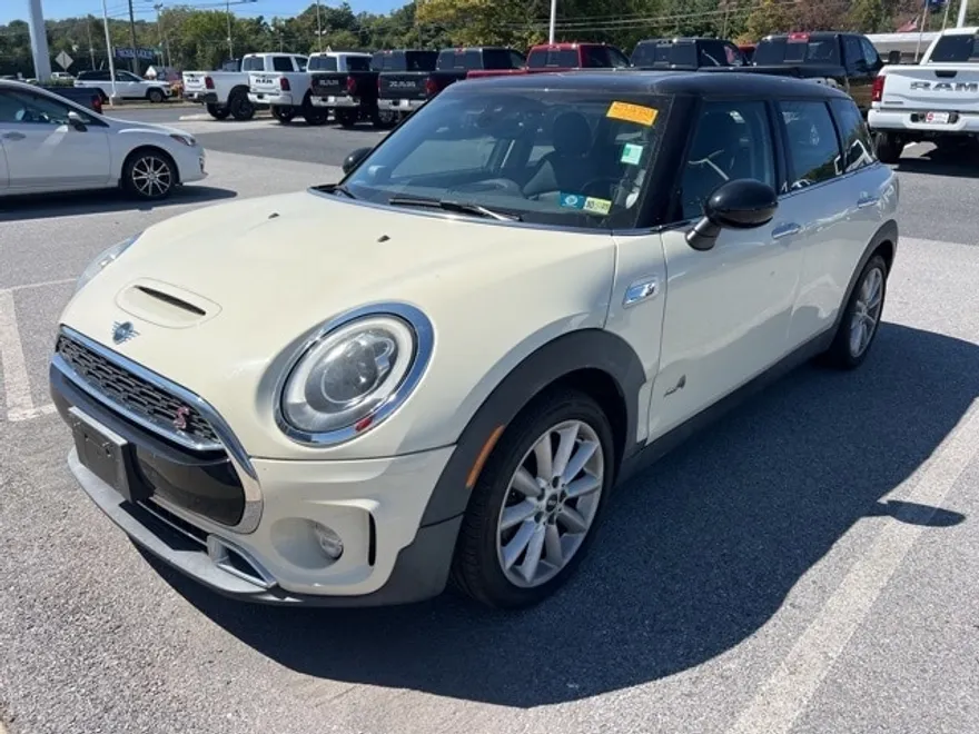2019 Mini Cooper Base S ALL4 photo 1
