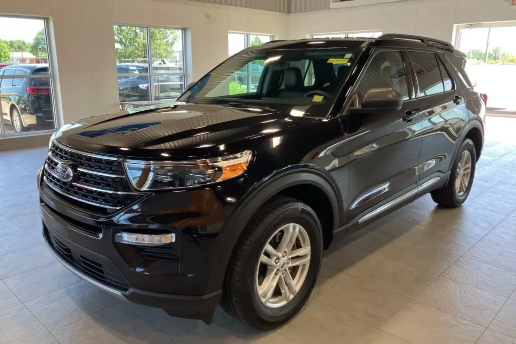 2022 Ford Explorer XLT photo 1