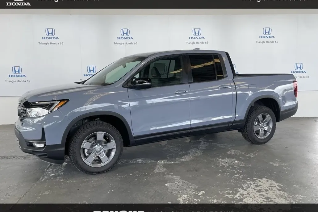2025 Honda Ridgeline TrailSport photo 1