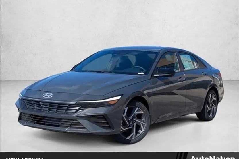 2025 Hyundai Elantra SEL Sport photo 1