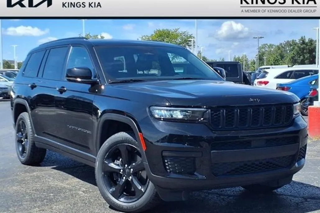 2022 Jeep Grand Cherokee Altitude photo 1