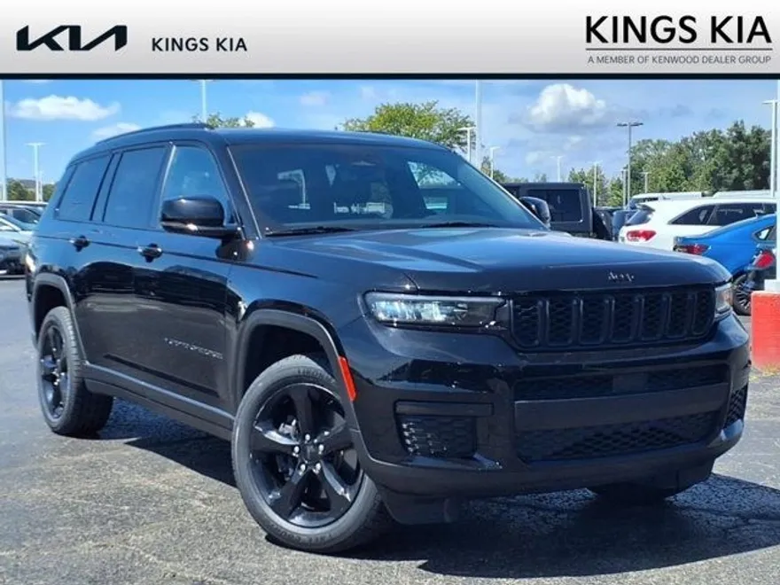 2022 Jeep Grand Cherokee Altitude photo 1
