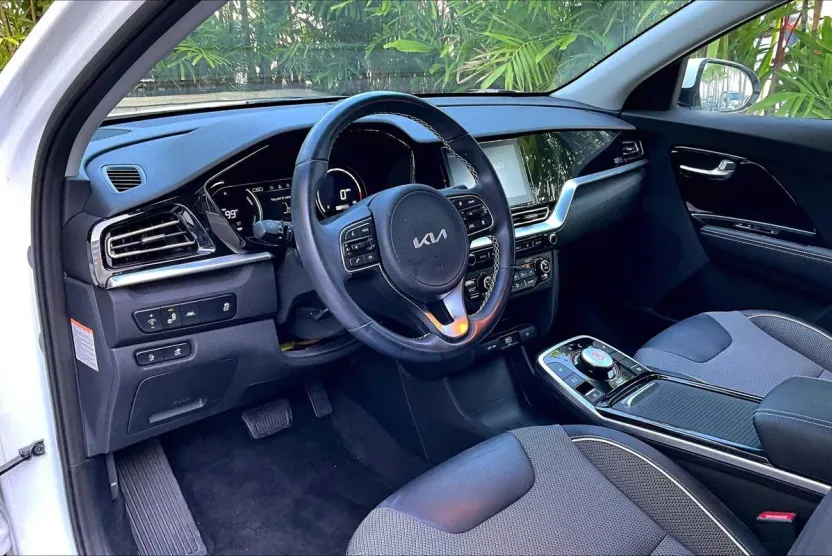 2022 Kia Niro EV S photo 1
