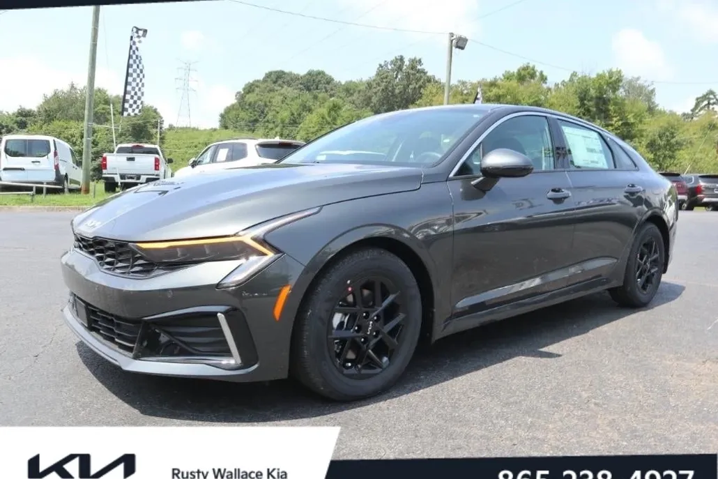 2025 Kia K5 LXS photo 1
