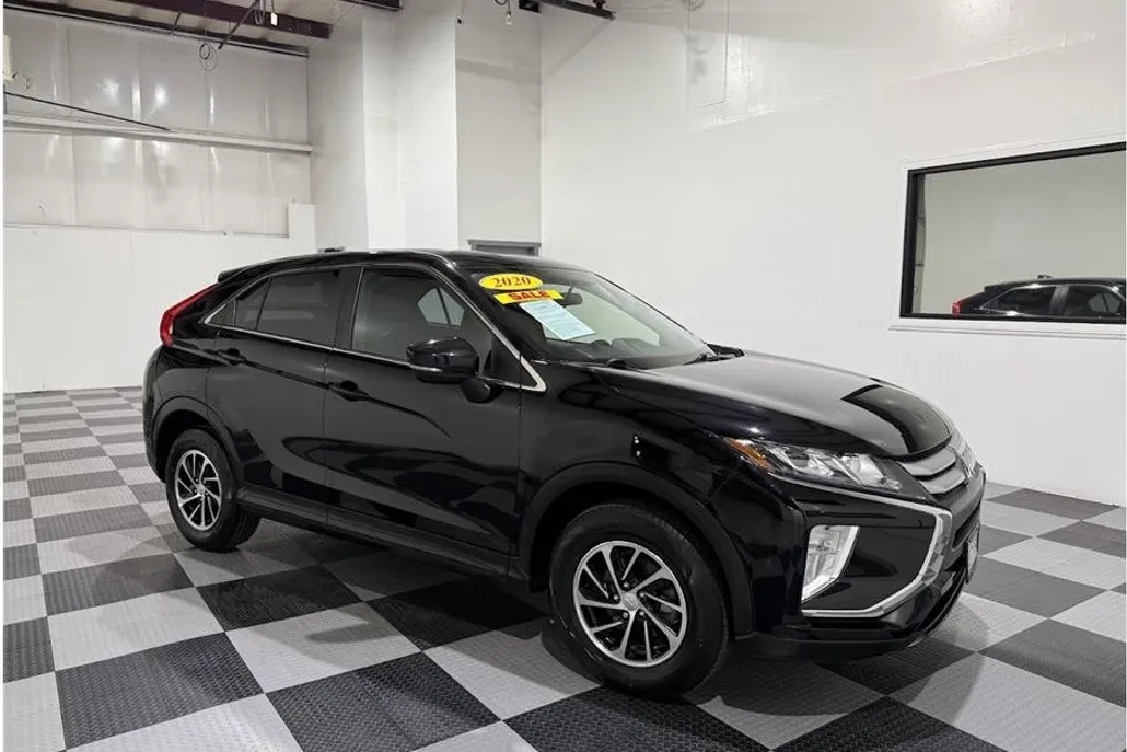 2020 Mitsubishi Eclipse Cross ES photo 1