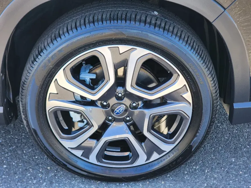 2025 Subaru Ascent Touring photo 1