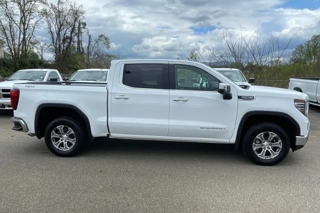 2024 Gmc Sierra 1500 SLT photo 1