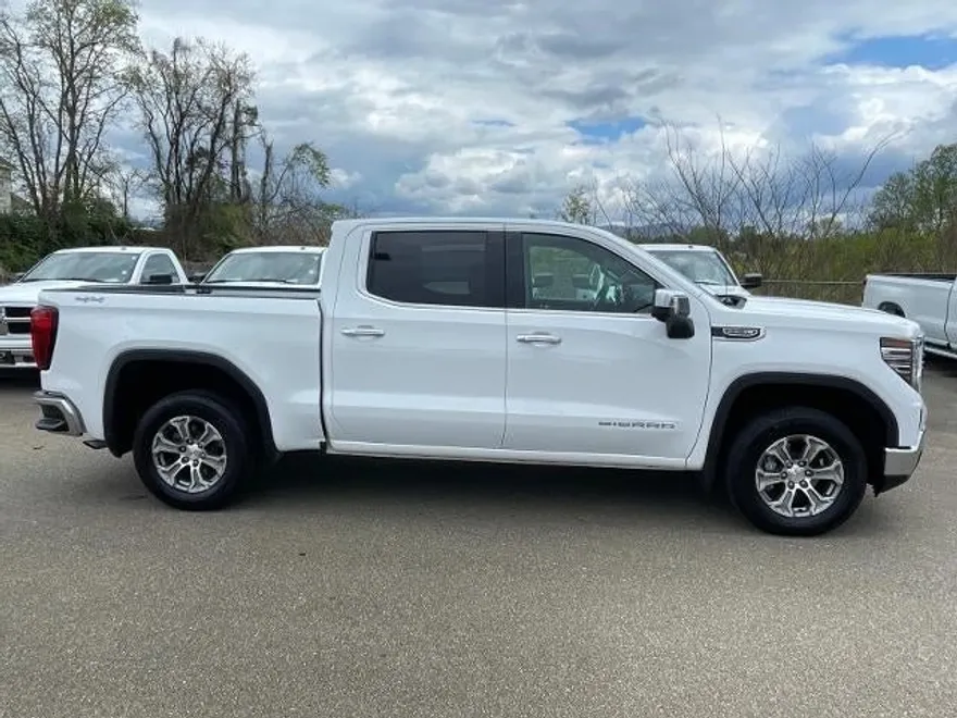 2024 Gmc Sierra 1500 SLT photo 1