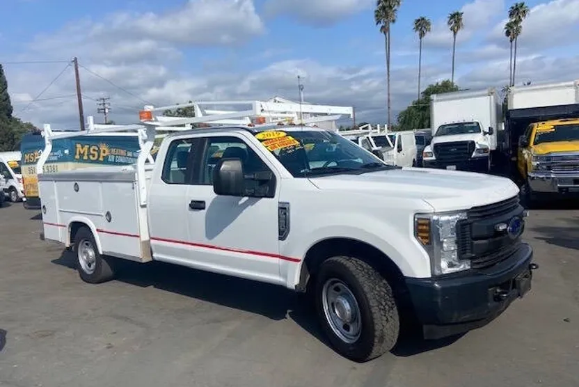2019 Ford F-350 XL photo 1