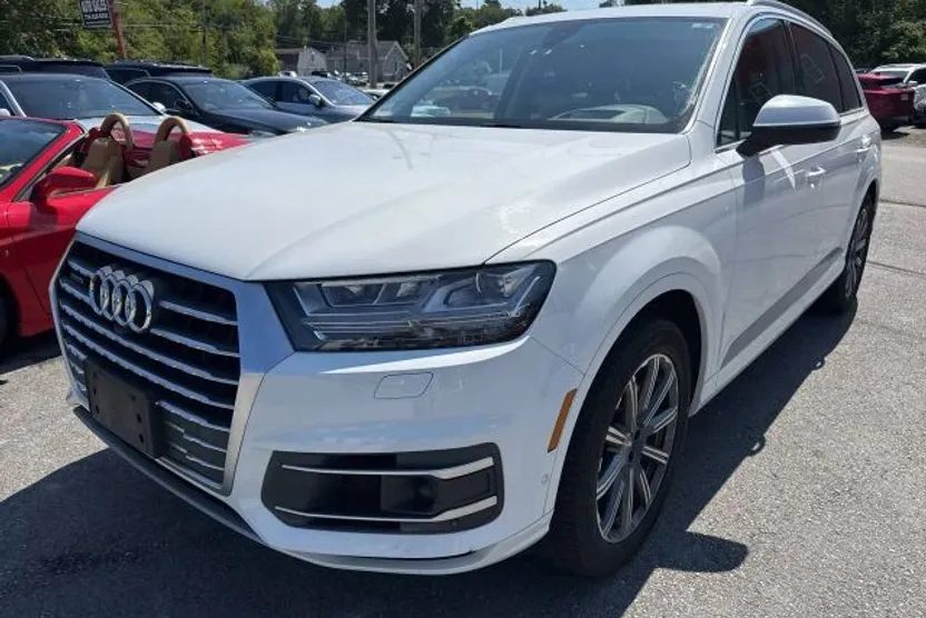 2019 Audi Q7 55 Prestige photo 1