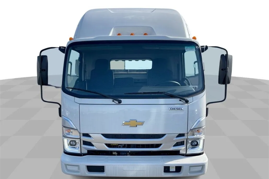 2024 Chevrolet Silverado photo 1