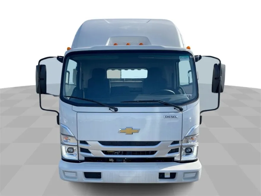 2024 Chevrolet Silverado photo 1