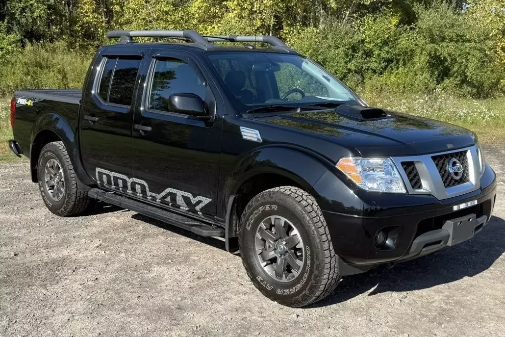 2021 Nissan Frontier Crew Cab PRO-4X photo 1