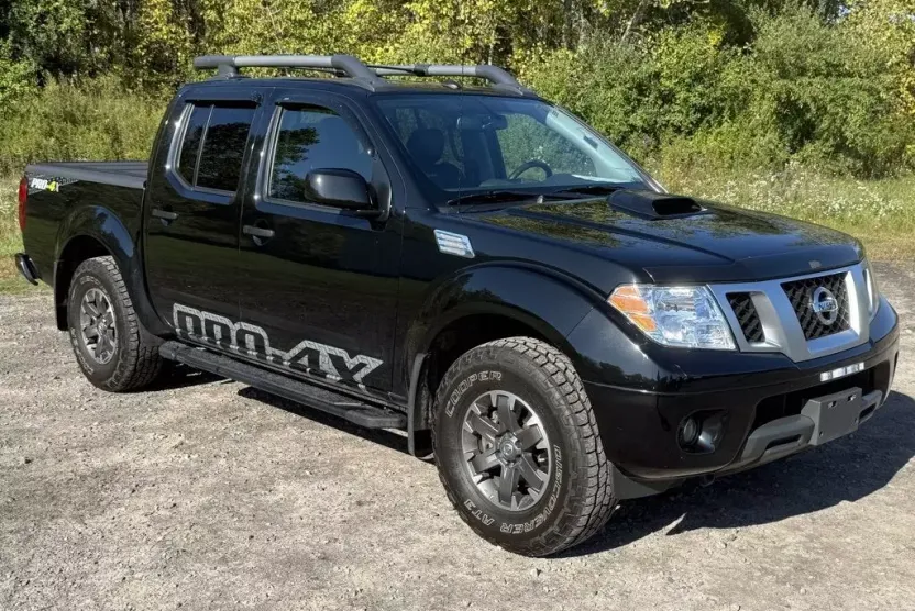 2021 Nissan Frontier Crew Cab PRO-4X photo 1