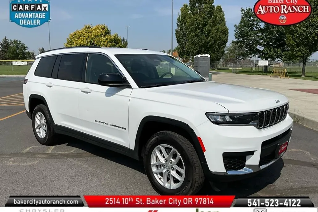 2023 Jeep Grand Cherokee Laredo photo 1