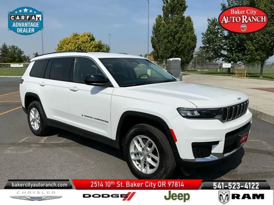 2023 Jeep Grand Cherokee Laredo photo 1