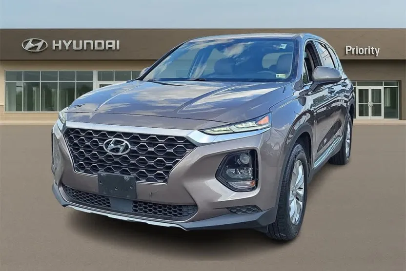 2019 Hyundai Santa Fe SE photo 1