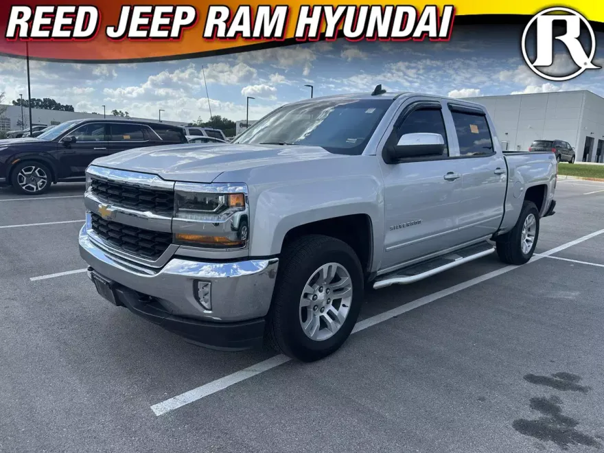 2018 Chevrolet Silverado 1500 LT photo 1