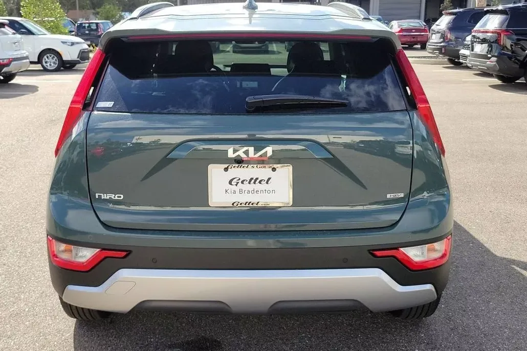 2025 Kia Niro EX photo 1