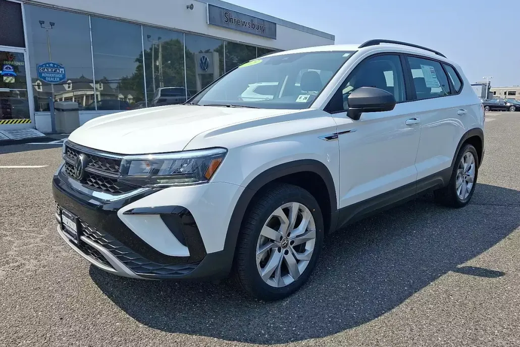 2023 Volkswagen Taos S photo 1
