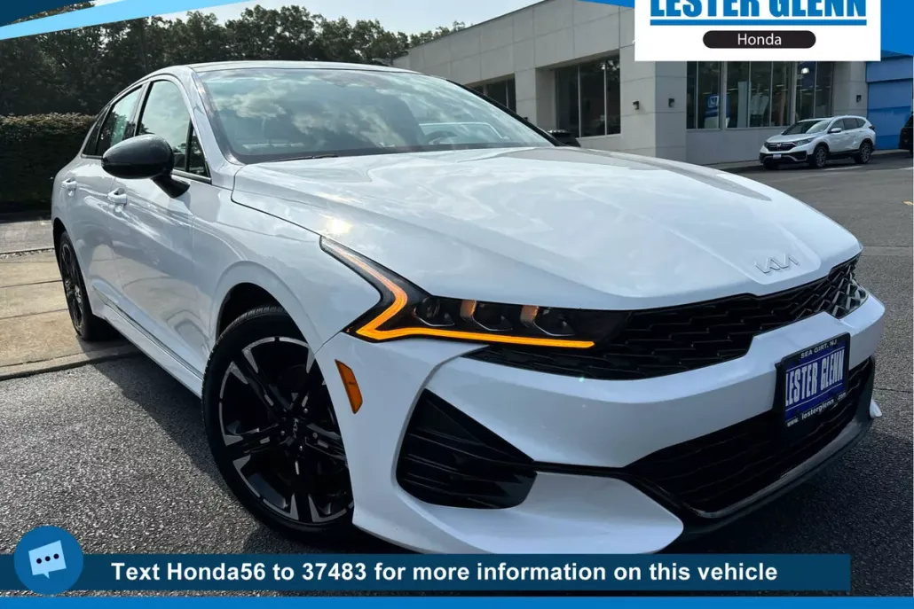 2023 Kia K5 GT-Line photo 1