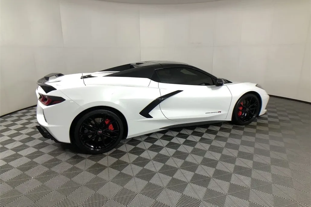 2023 Chevrolet Corvette Stingray 2LT photo 1