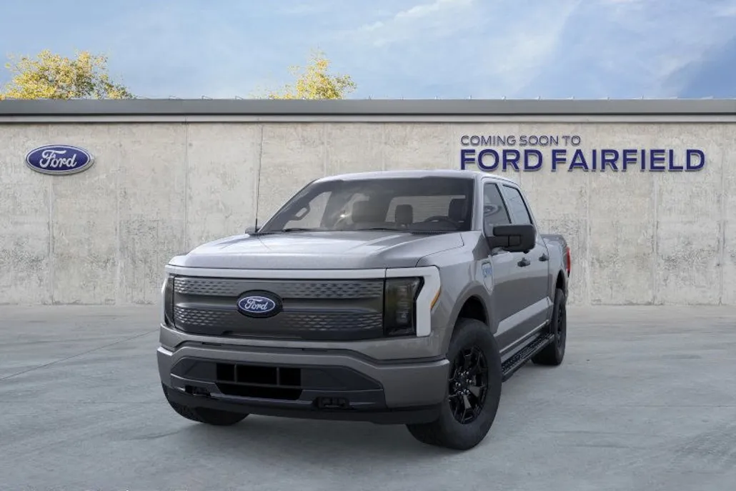 2025 Ford F-150 Lightning XLT photo 1
