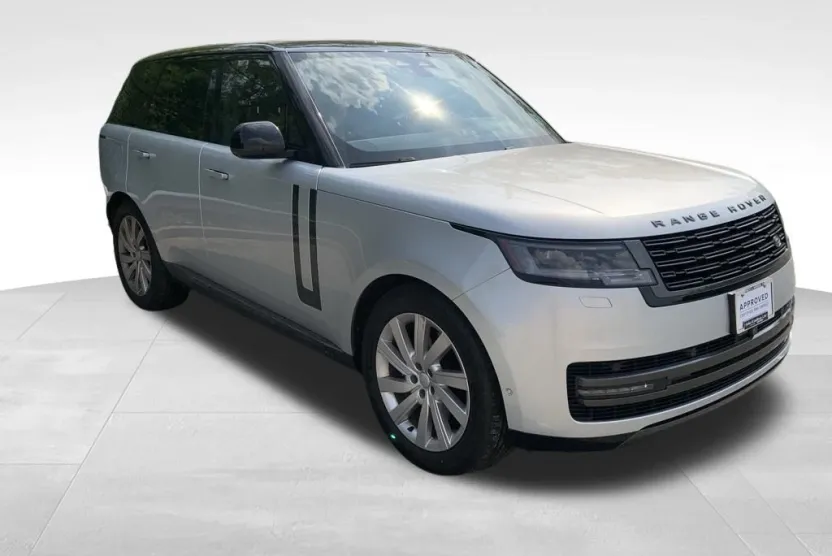 2024 Land Rover Range Rover SE photo 1