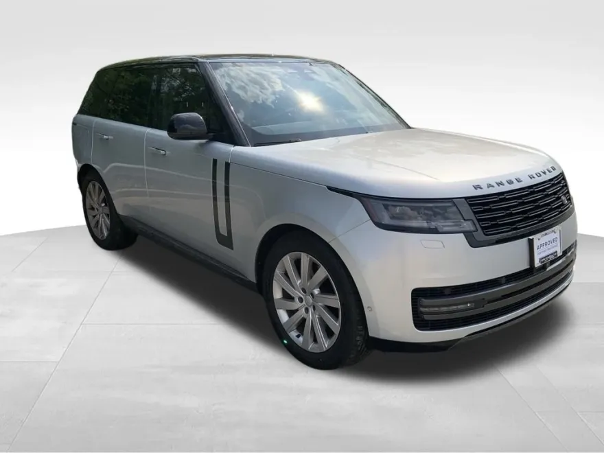 2024 Land Rover Range Rover SE photo 1