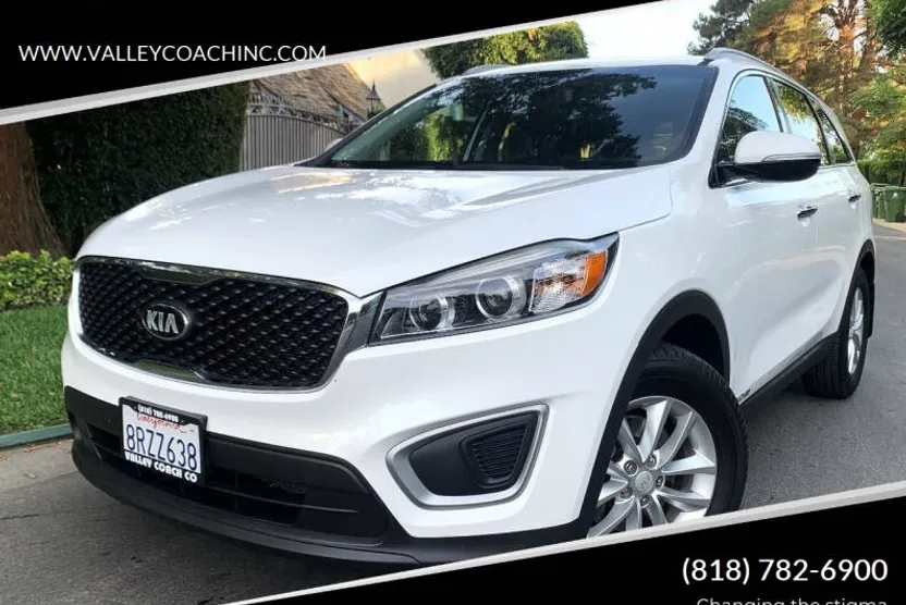 2016 Kia Sorento LX V6 photo 1
