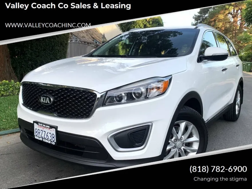 2016 Kia Sorento LX V6 photo 1