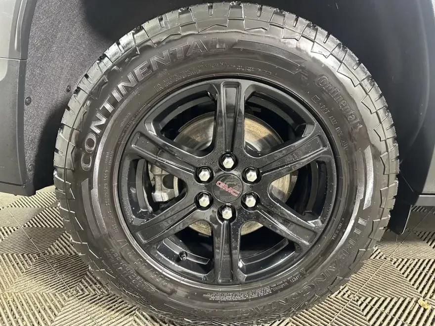 2023 Gmc Acadia AT4 photo 1