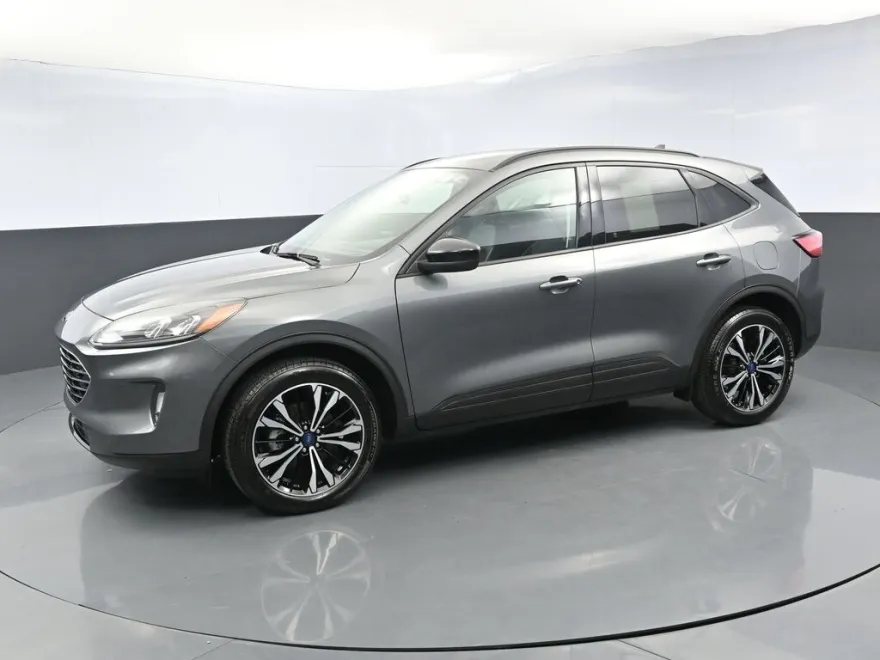 2021 Ford Escape SE photo 1