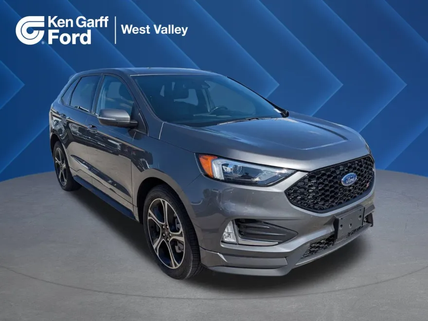2022 Ford Edge ST photo 1
