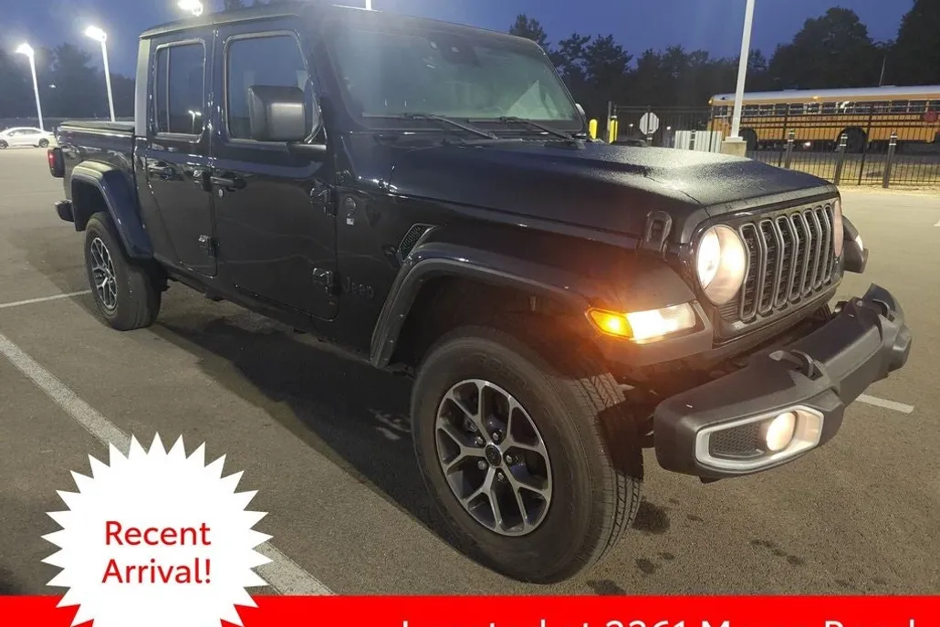 2024 Jeep Gladiator Sport S photo 1