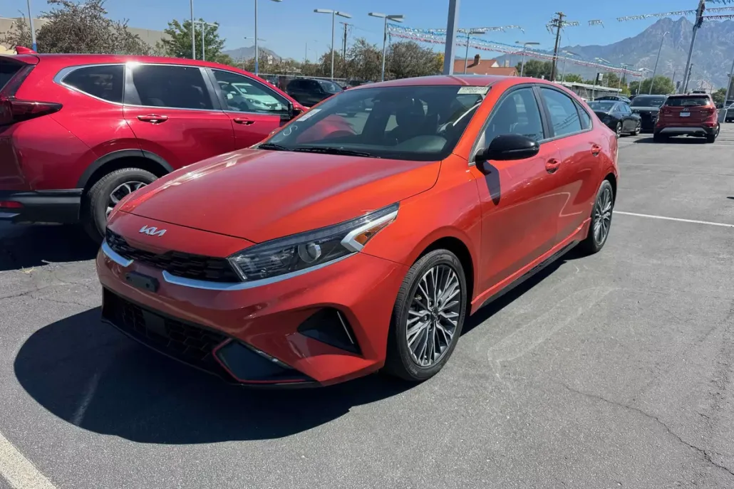 2024 Kia Forte GT-Line photo 1
