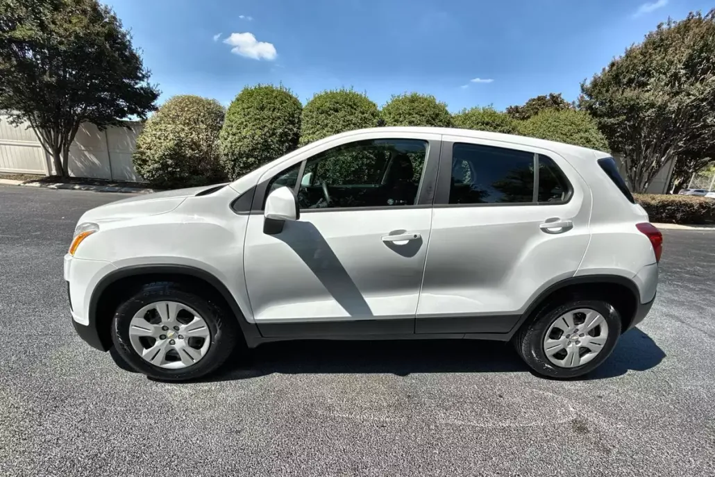 2016 Chevrolet Trax LS photo 1