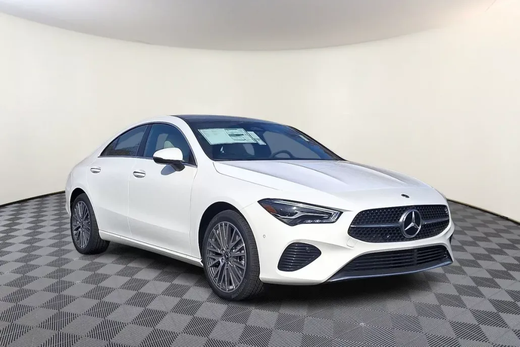 2025 Mercedes Benz CLA 250 4MATIC photo 1