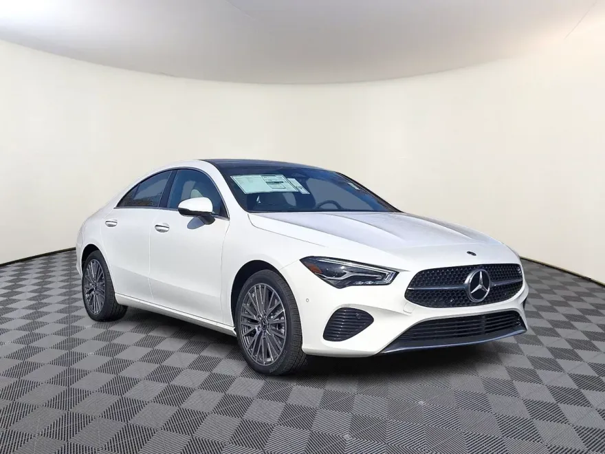 2025 Mercedes Benz CLA 250 4MATIC photo 1