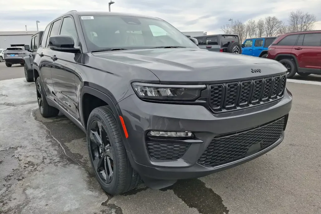 2025 Jeep Grand Cherokee Limited photo 1