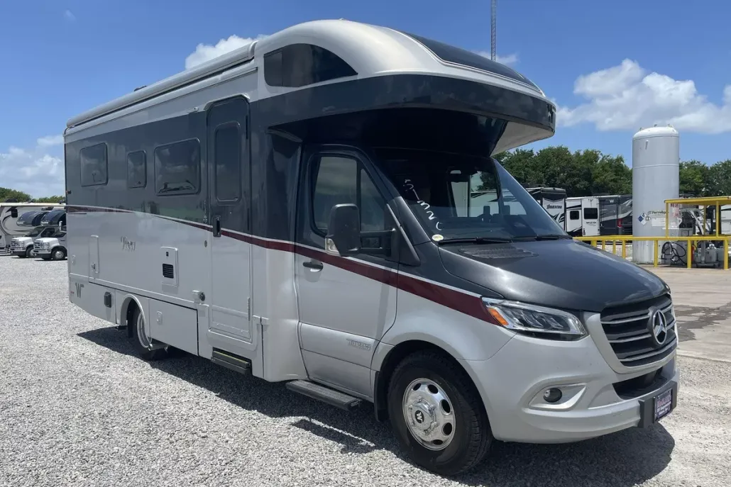 2025 Mercedes Benz Sprinter 3500 photo 1