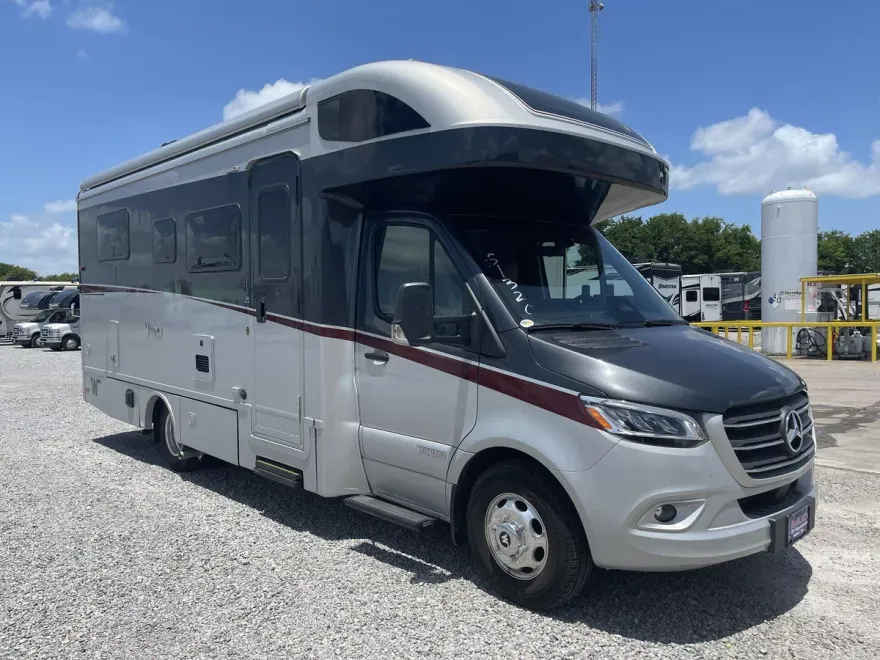 2025 Mercedes Benz Sprinter 3500 photo 1